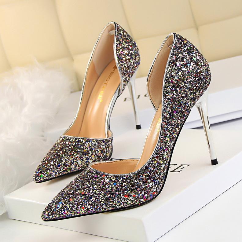 EB | Elegante Glitzernde Nadelabsätze