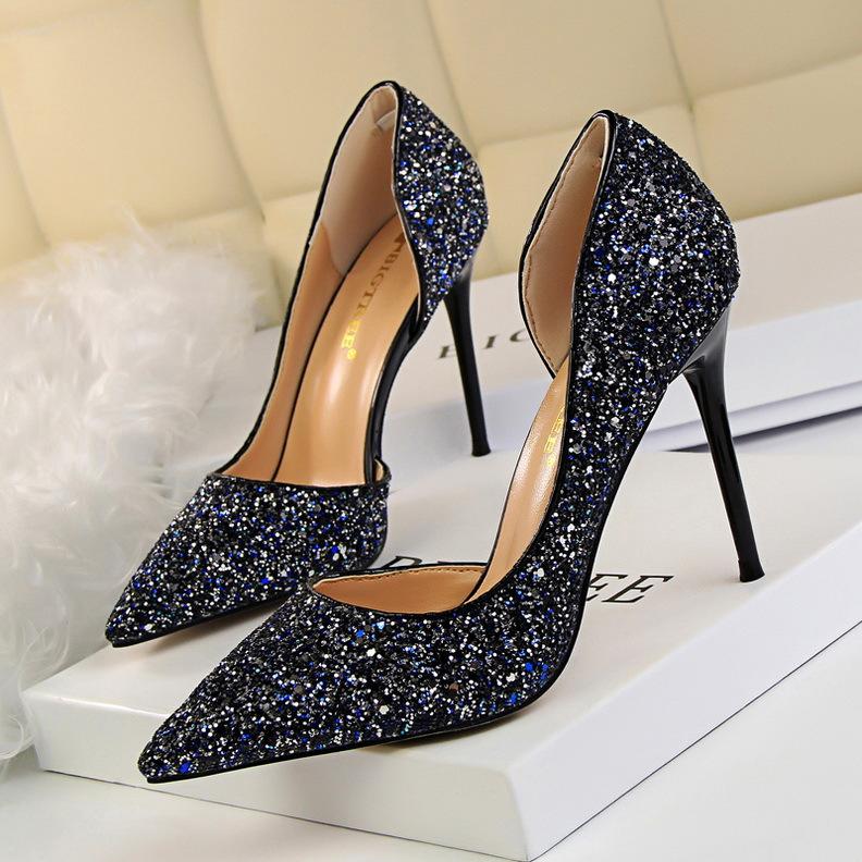 EB | Elegante Glitzernde Nadelabsätze
