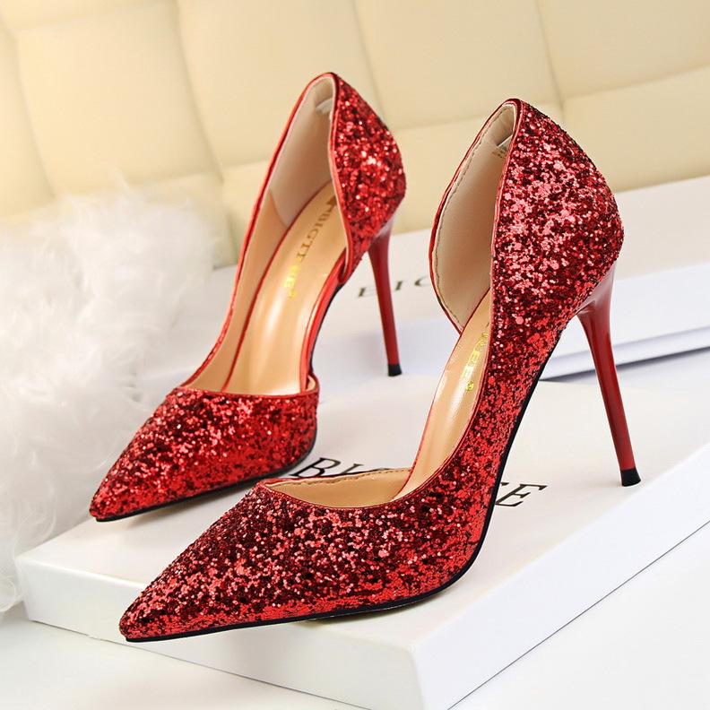 EB | Elegante Glitzernde Nadelabsätze