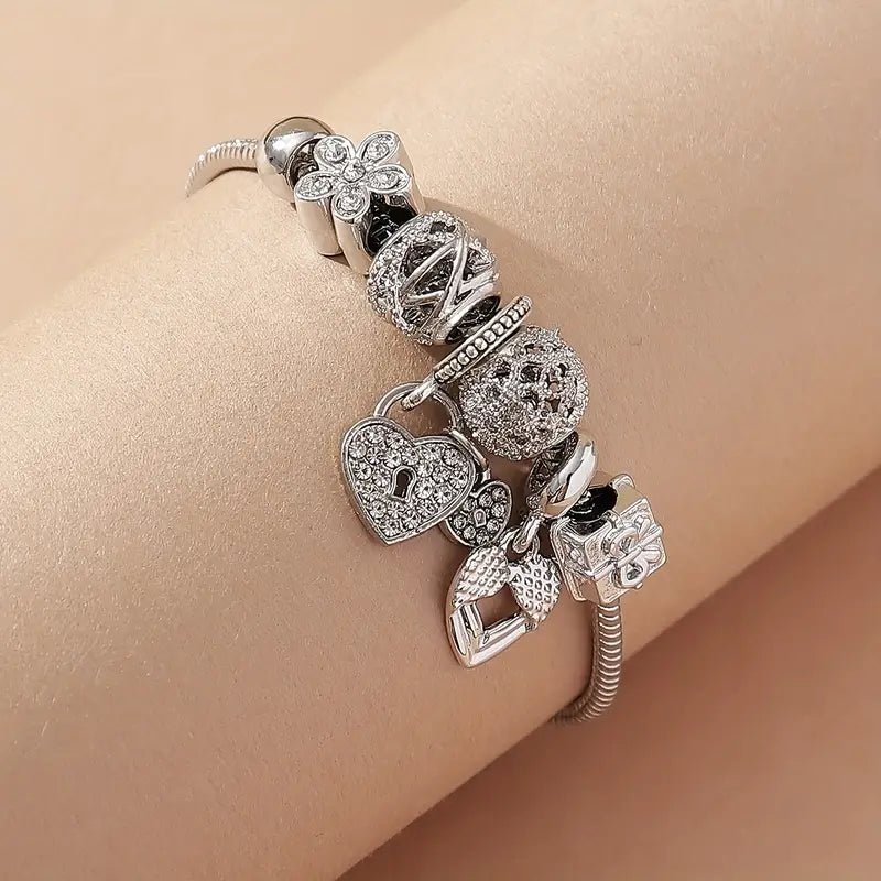 EB Modisches Armband mit Strasssteinen und Blumen