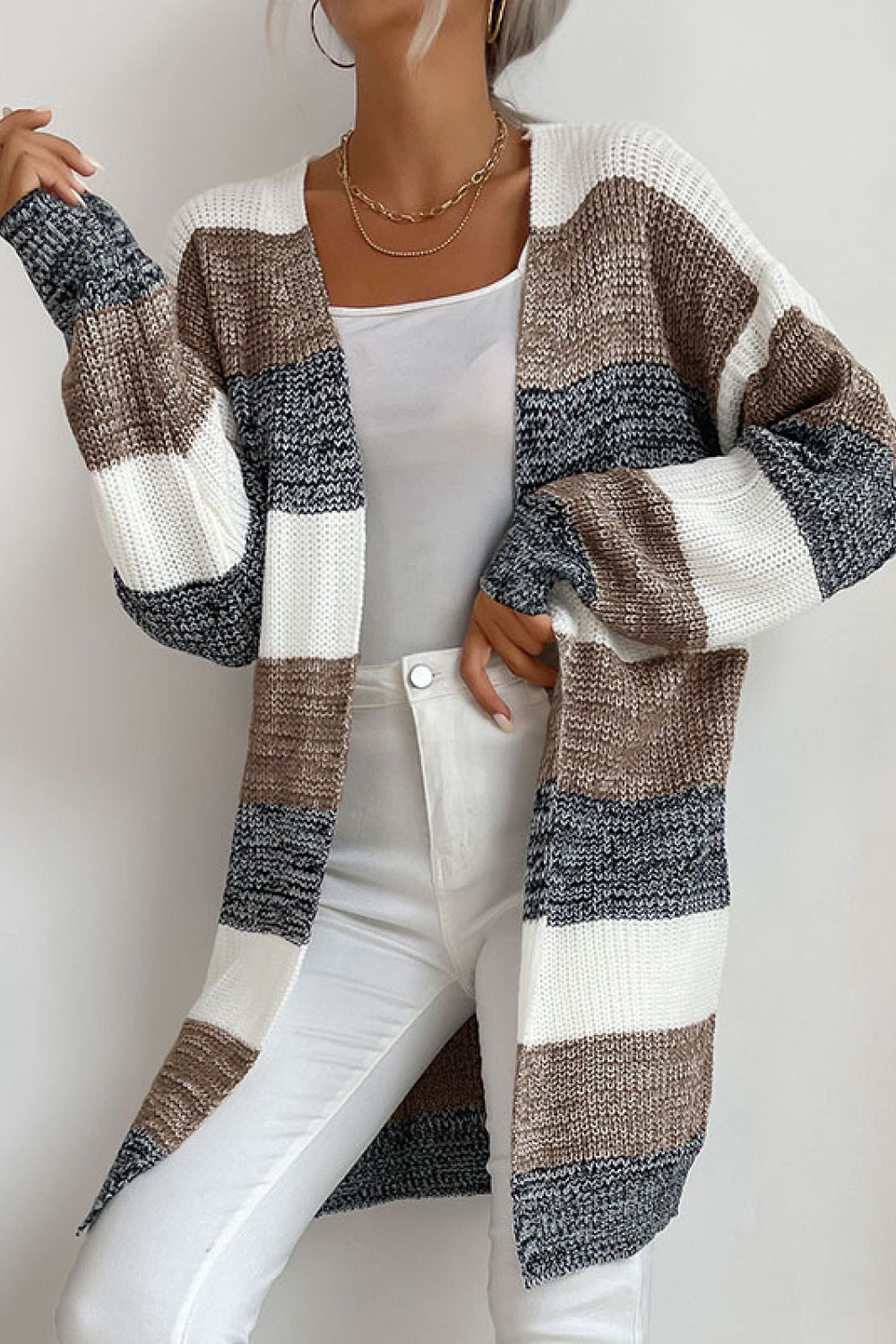EB | Einfache und Stilvolle Strickjacke