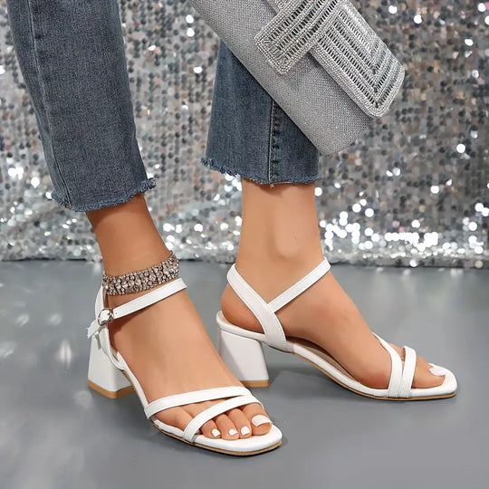 EB | Elegante Sandalen Mit Chic Schnallenschluss