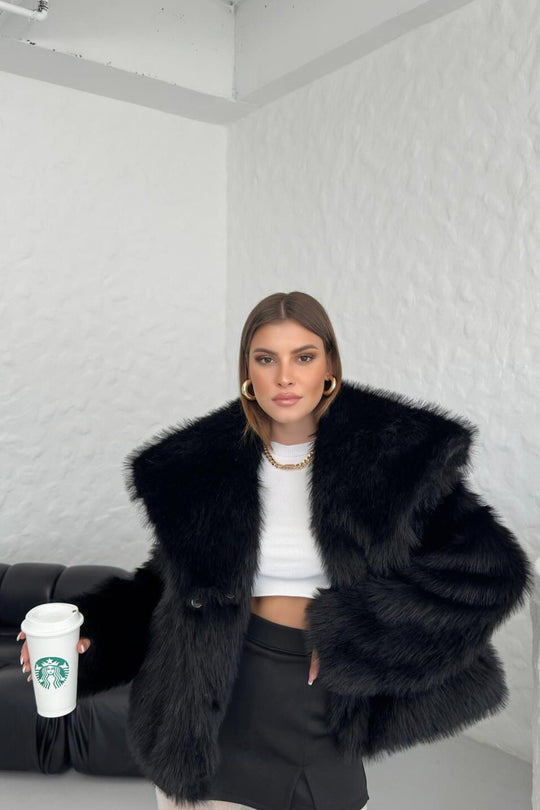 EB | Faux-Fur-Schalkragenjacke