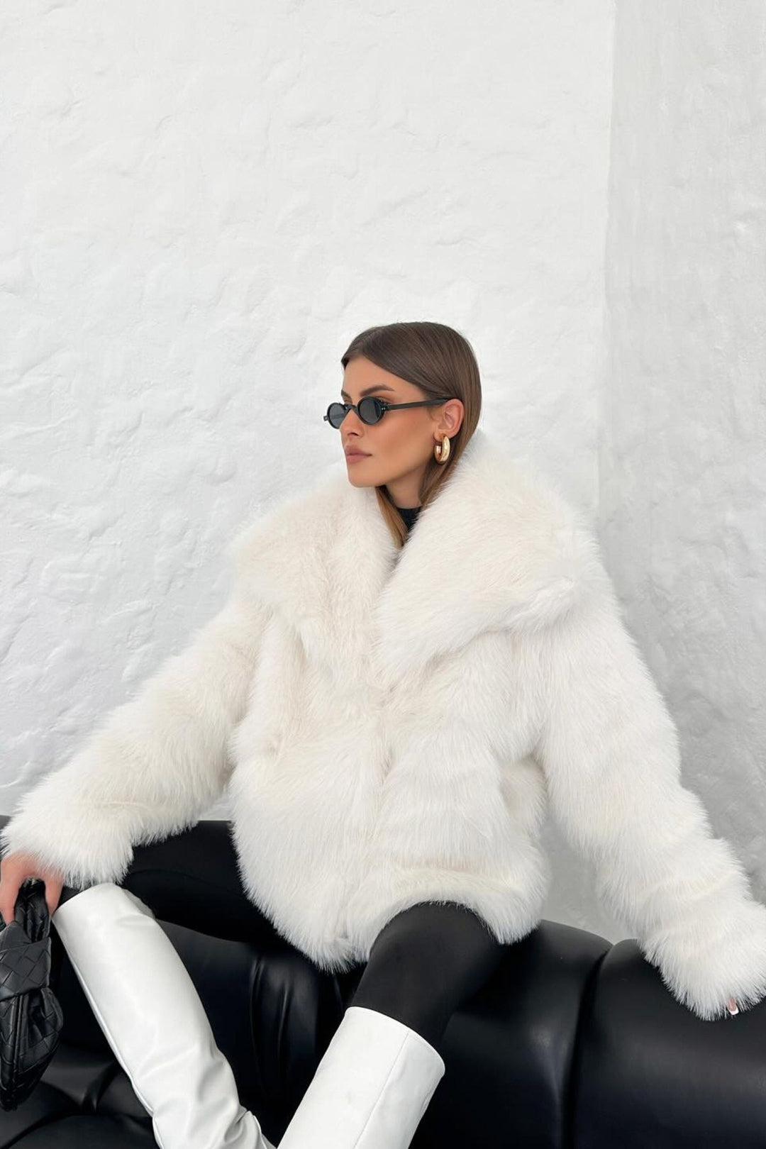 EB | Faux-Fur-Schalkragenjacke