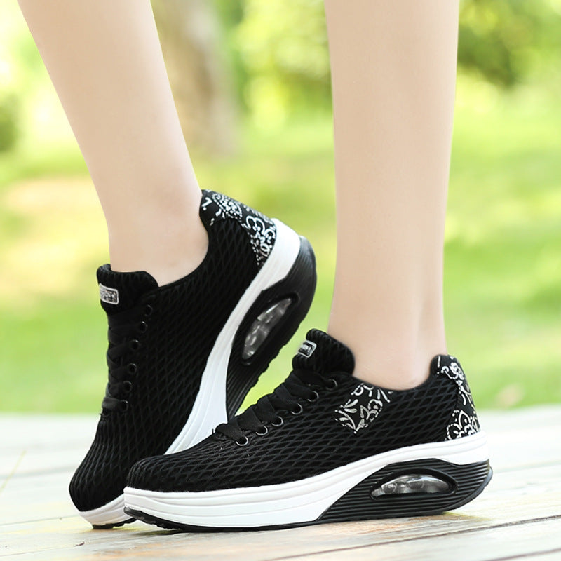 Damen Sneakers mit atmungsaktivem Netzdesign und dämpfender Sohle EB