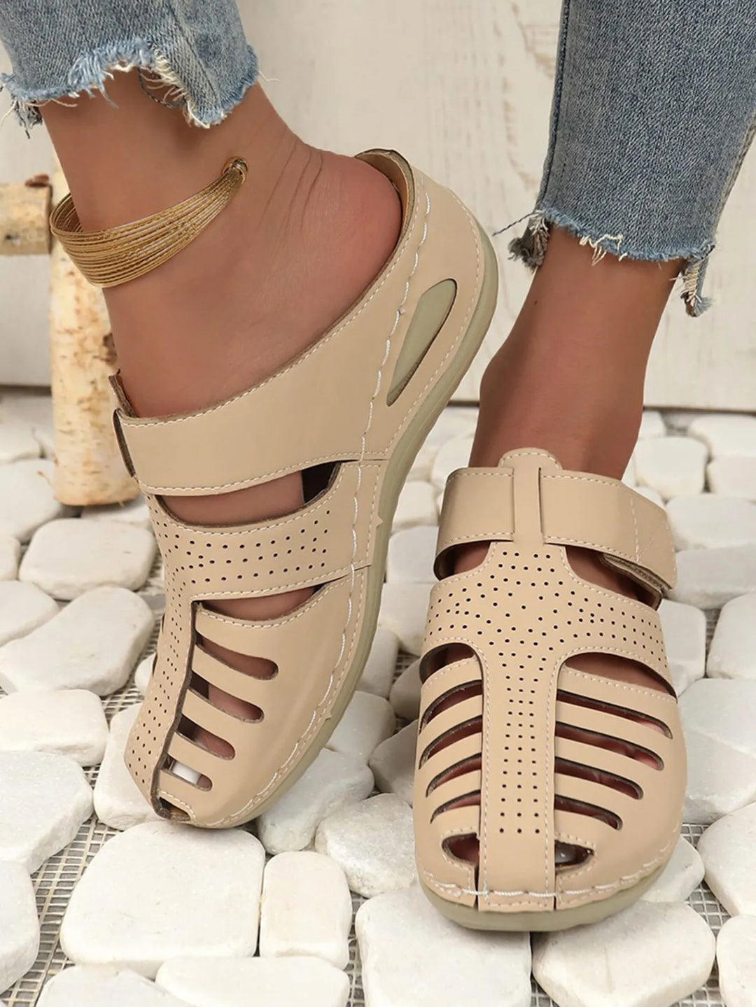 Stilvolle Hollow Wedge Sandalen EB