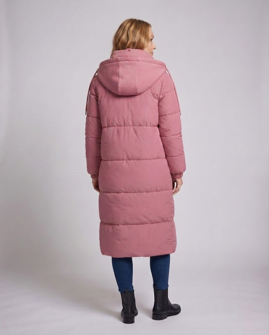 Damen nan langer minimalistischer Steppmantel mit hohem Wickelkragen und geraden Karree-Steppnähten EB