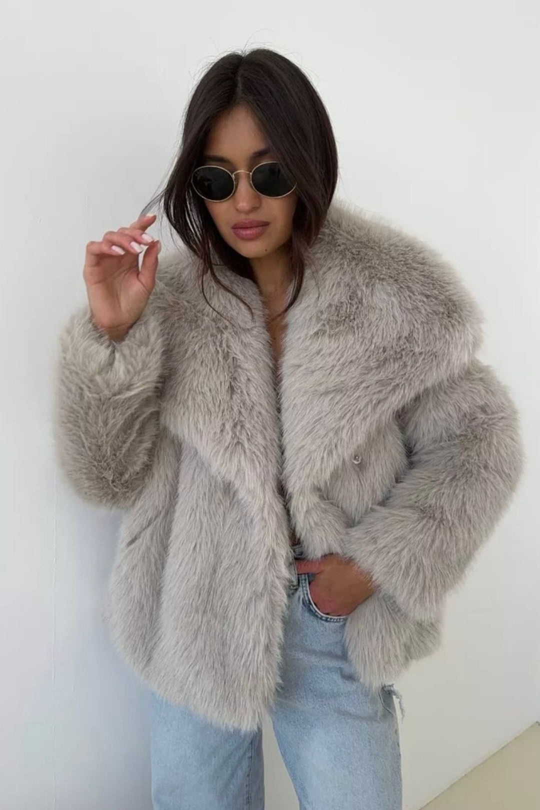 EB | Faux-Fur-Schalkragenjacke