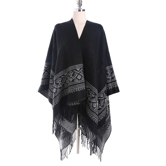 Damen Wolloptik-Überwurf im Kimono-Stil mit grafischem Bordürenjacquard und Fransensaum EB