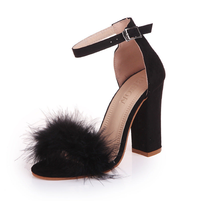 Damen Elegante und modische Sandalen mit plüschigem Riemen EB