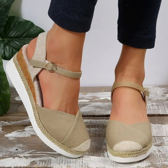 Damen Sandalen mit Schnallenverschluss und geschlossener Spitze – Isabelle EB