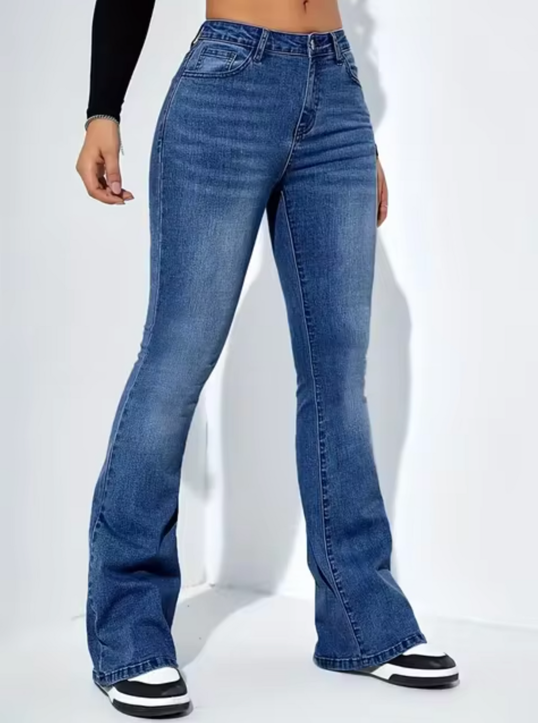 EB | Schicke High-Waist-Schlagjeans für Damen