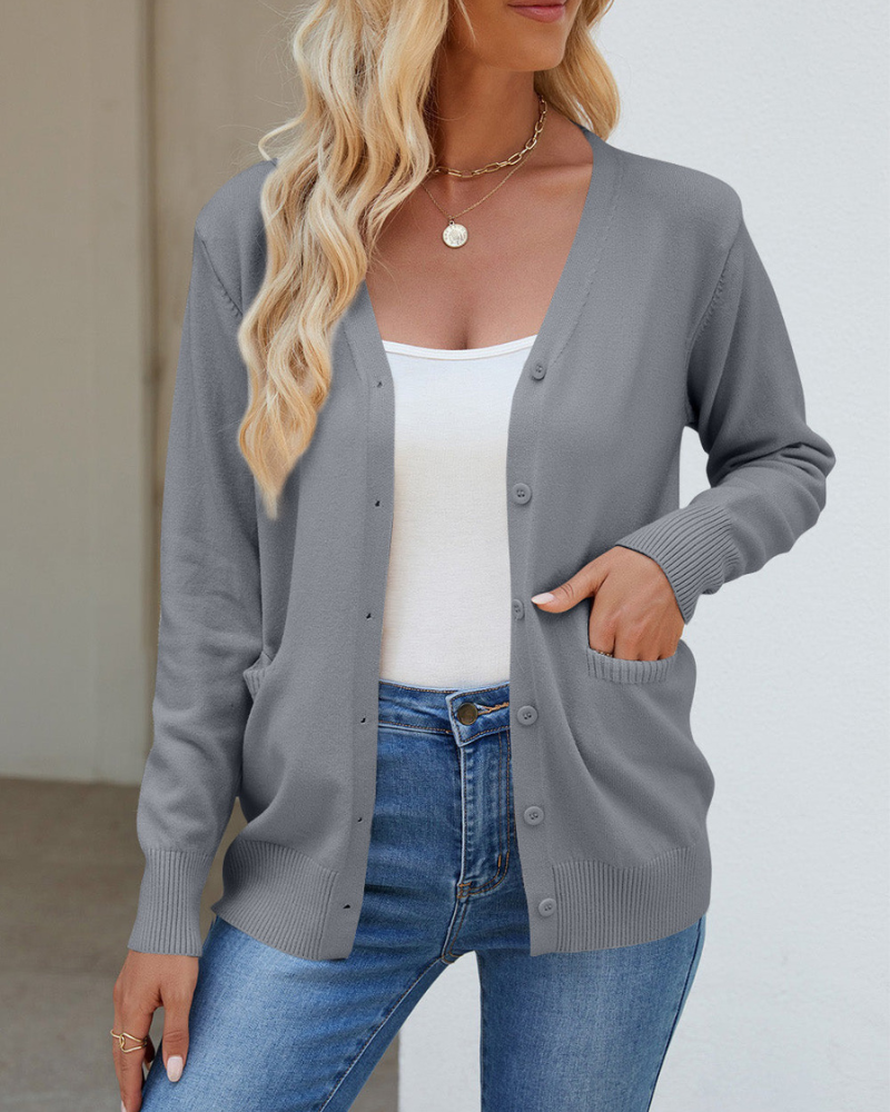 EB | Strickjacke mit V-Ausschnitt, Knöpfen, langen Ärmeln und Taschen