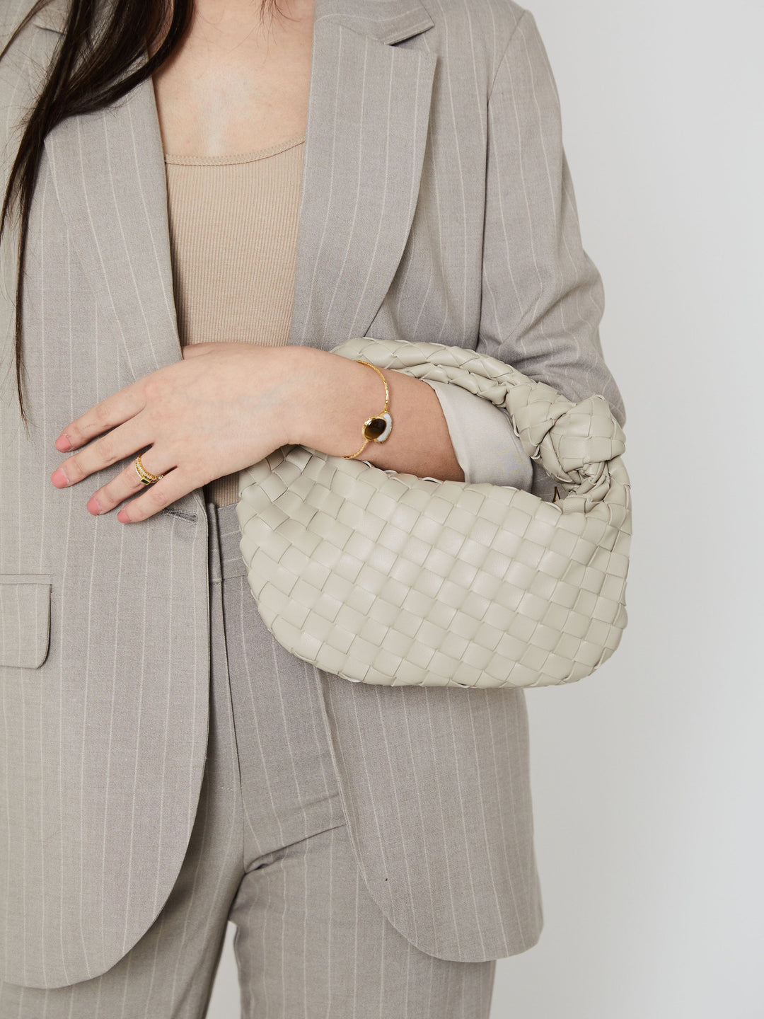 EB | Stilvolle Weiße Damen Handtasche mit Geflochtenem Design