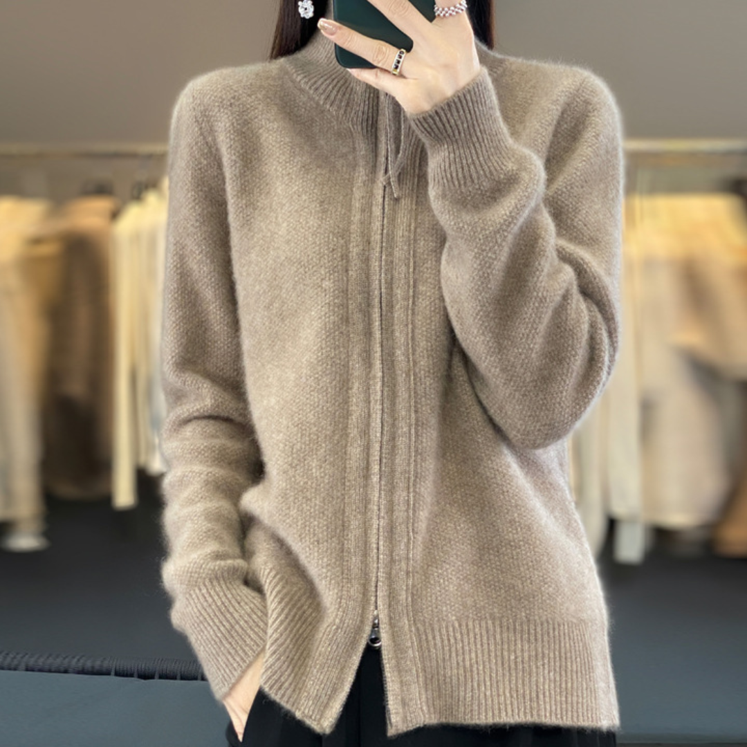 EB | Strickjacke mit elegantem Design und Reißverschluss