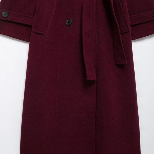 EB | Eleganter Trenchcoat in Bordeauxrot mit Gürtel