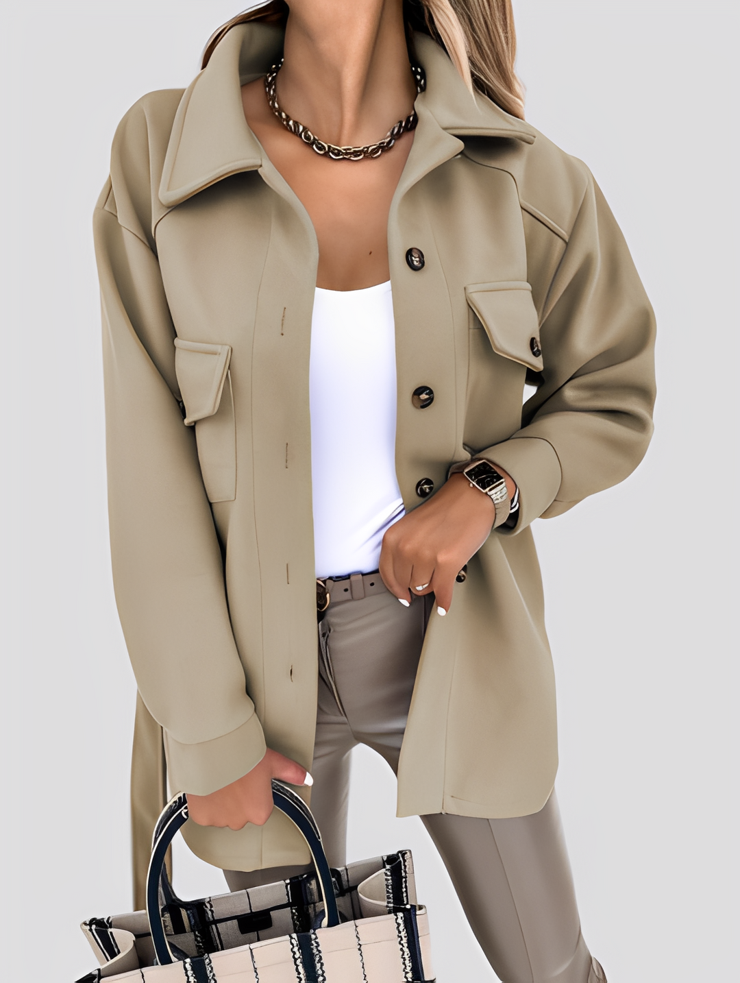 EB | Moderne, leichte Damenjacke mit Reverskragen