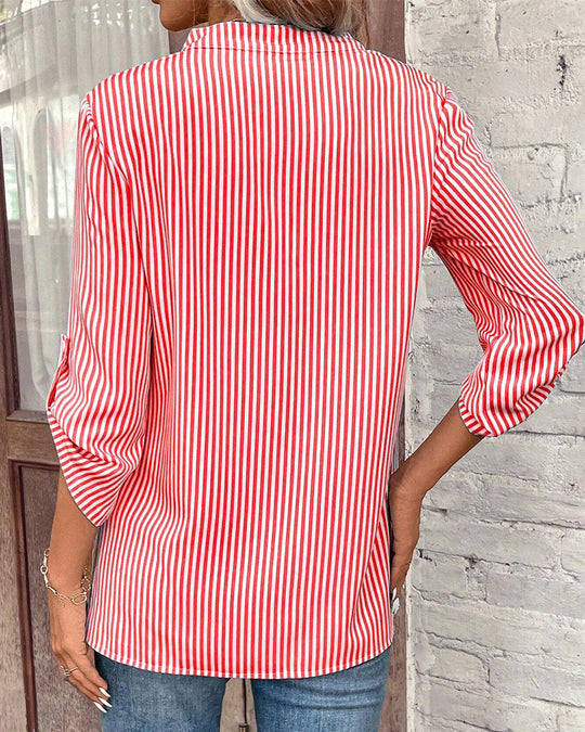 EB | gestreiftes Shirt mit V-Ausschnitt und Brusttasche