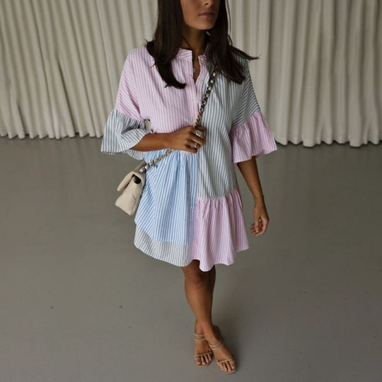 EB | Gestreiftes Kleid mit kontrastierendem Print