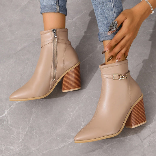 Elegante Stiefel mit seitlichem Reißverschluss und Blockabsatz EB