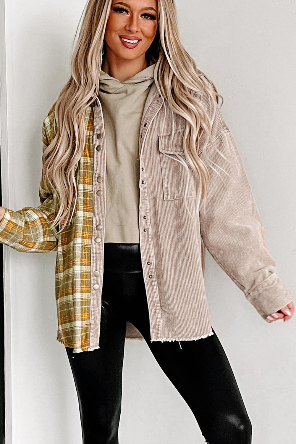 EB | Zweiseitige Hemdjacke Karomuster und Corddesign Stil und Komfort