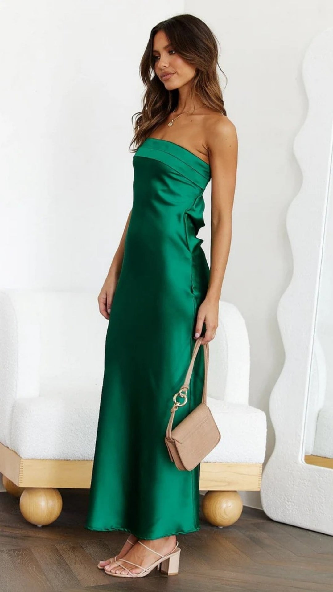 EB | Satin hohles rückenfreies Schlauchtop-Kleid