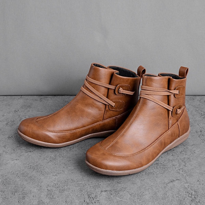 EB | Ankle Boots mit Riemen