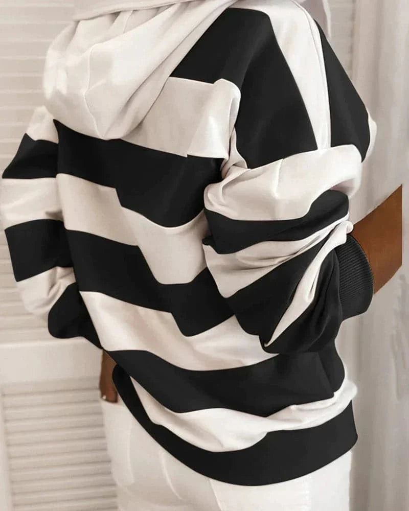 EB | Hoodie Strickdetails Lockere Passform Weiche Materialien