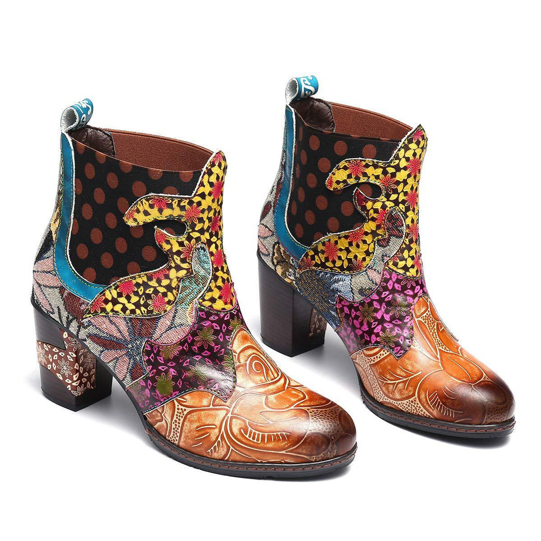 Lederstiefel für Damen mit einzigartigen Details EB