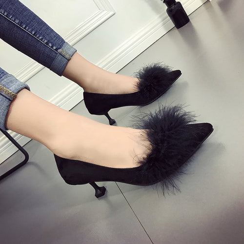 Damen elegante Pumps mit Federdetails und geschwungenem Absatz EB