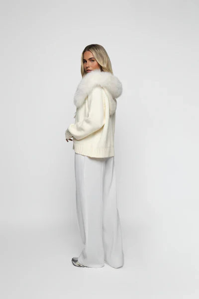 EB | Strickjacke mit Kunstpelzkragen Reißverschlussverschluss Warm und Stilvoll