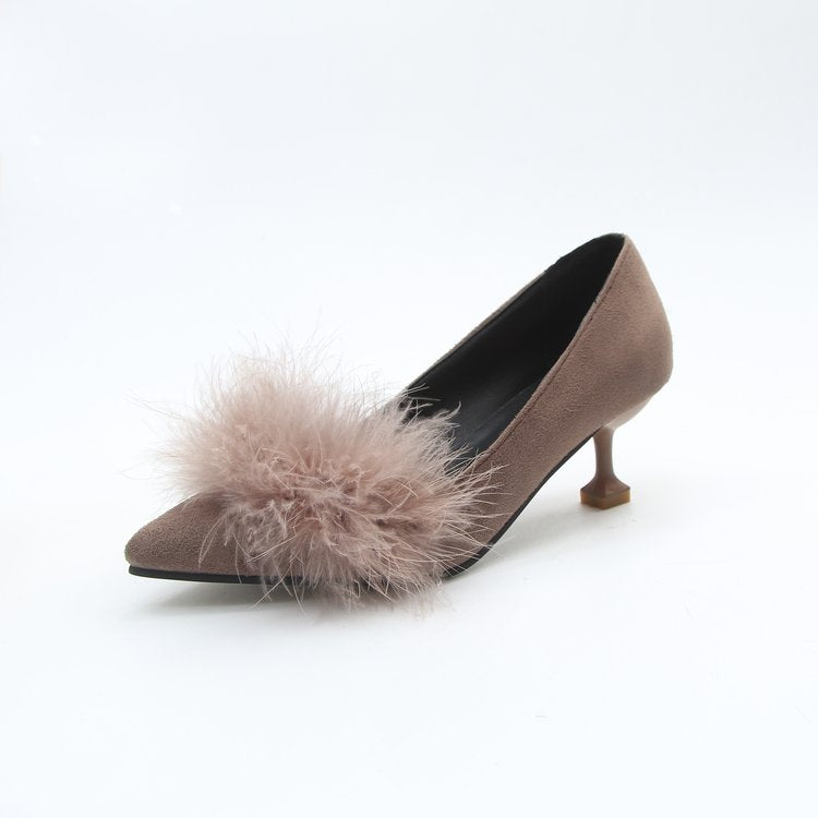 Damen elegante Pumps mit Federdetails und geschwungenem Absatz EB