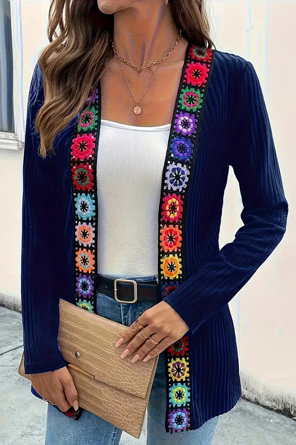 EB | Strickcardigan mit Blumenrand und langen Ärmeln