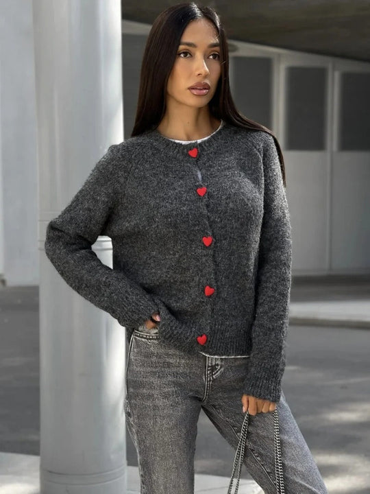 EB | Kuschelige Strickjacke mit Herzknöpfen