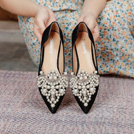 EB | Elegante Ballerina mit Perlen