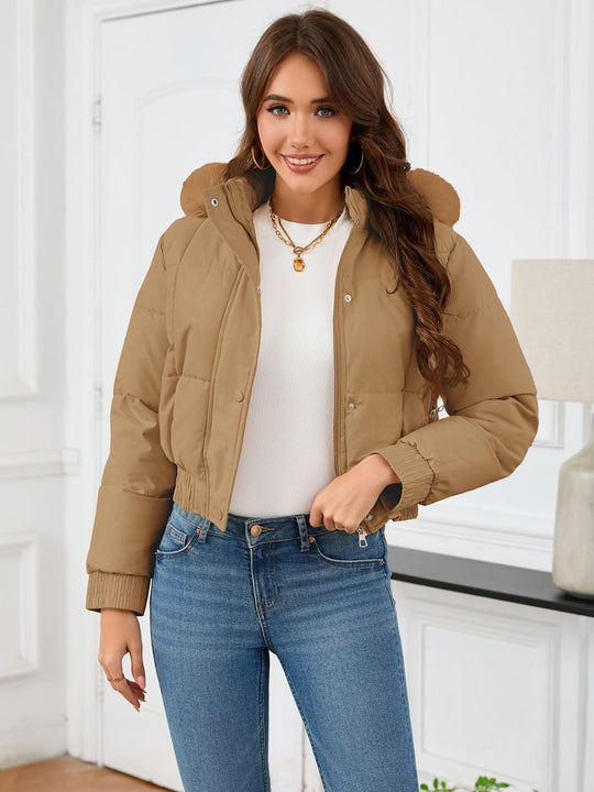 EB | wattierte Winterjacke mit Fellkapuze und Taschen