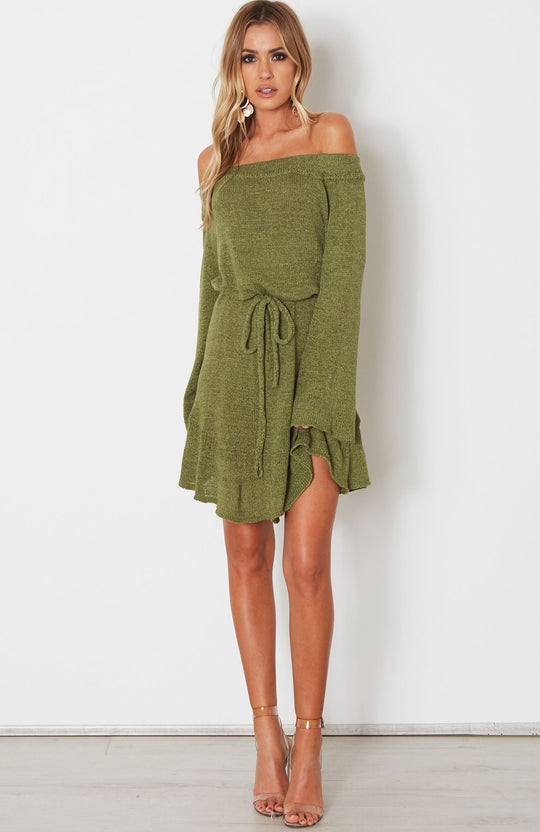Damen Freizeitkleid mit schulterfreiem Design und verspieltem Saum EB