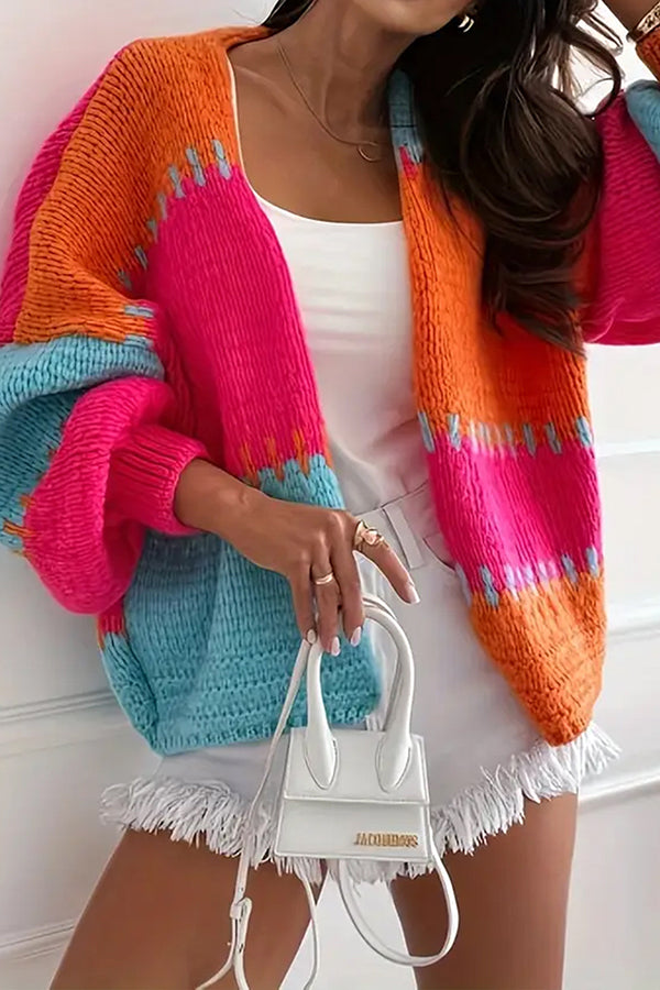 EB | Lässiger Strickcardigan mit kontrastierenden Nahtdetails