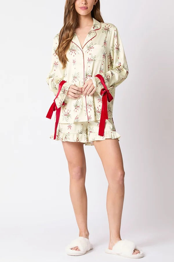 EB | Weihnachten Mode Gedruckte Fliege Oberteil und Elastischer Taillen Rüschenshorts Set