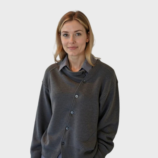 EB | Bequeme Strickjacke mit verspieltem Knopfdetail
