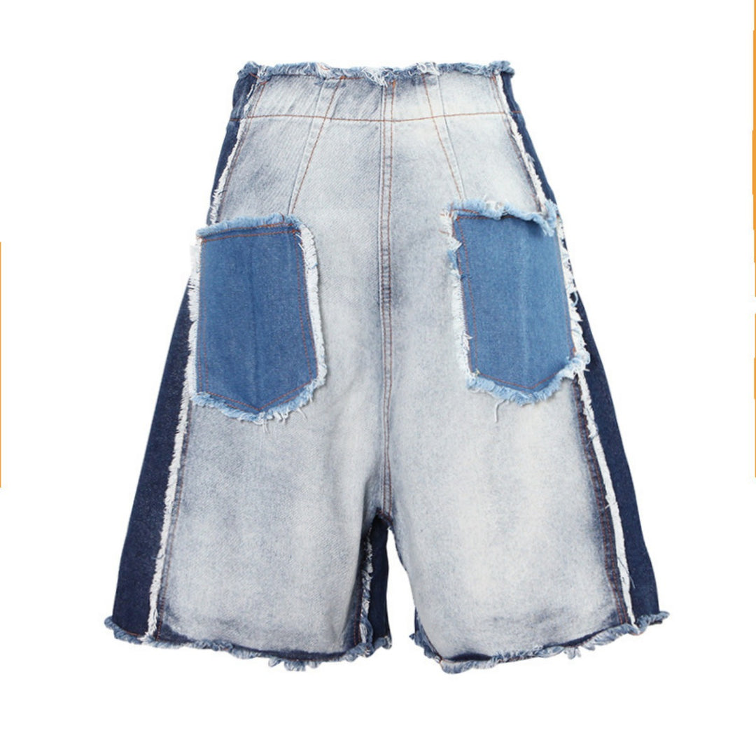 EB | Kontrastfarbene Spleiß-Denim-Shorts