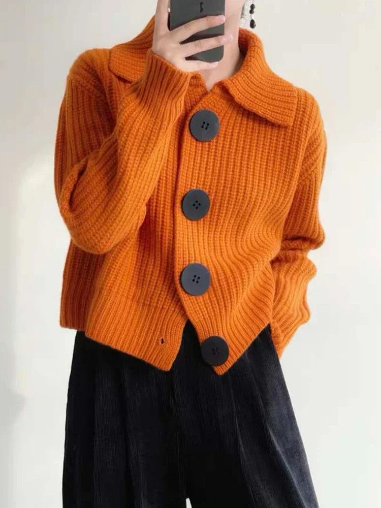 EB | Elegante Strickjacke mit Knöpfen
