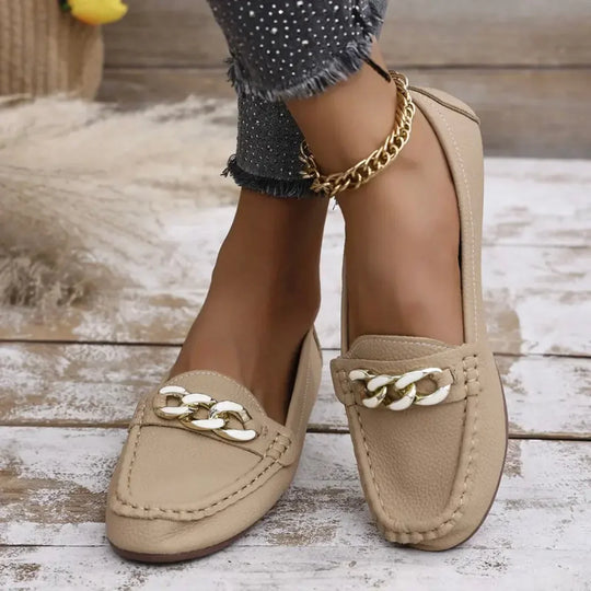 Slipper aus Leder mit klobigen Kettendetails EB EB