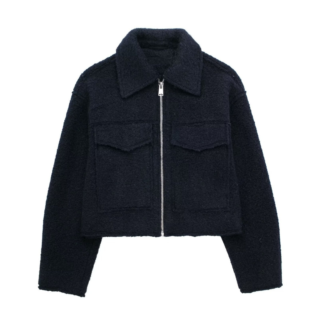 EB | Kurze Wolljacke Scharfer Kragen Strukturiert und Warm