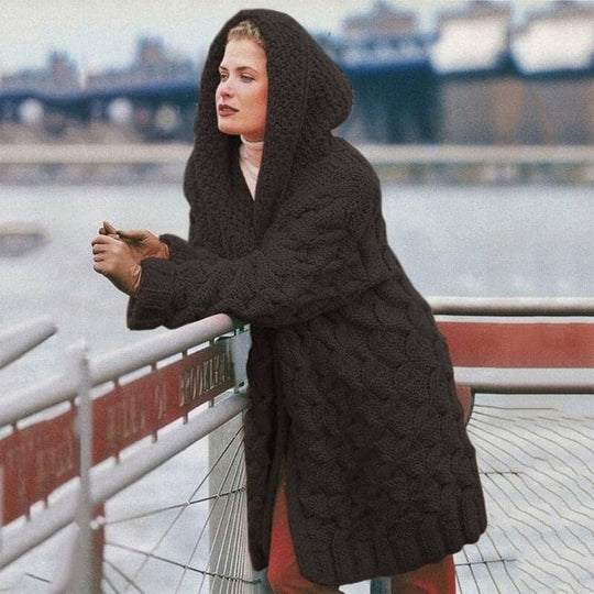 EB | Schlichte und stilvolle Winter-Strickjacke