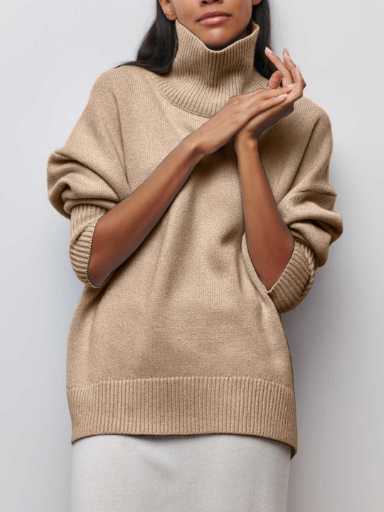 EB | Modischer Pullover mit hohem Halsausschnitt