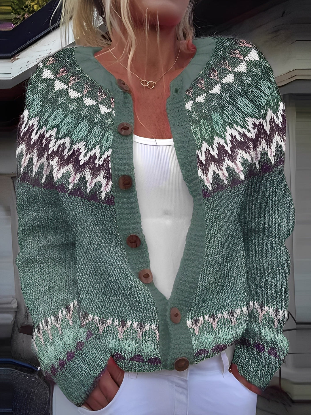 EB | Elegante Damenstrickjacke mit Knöpfen