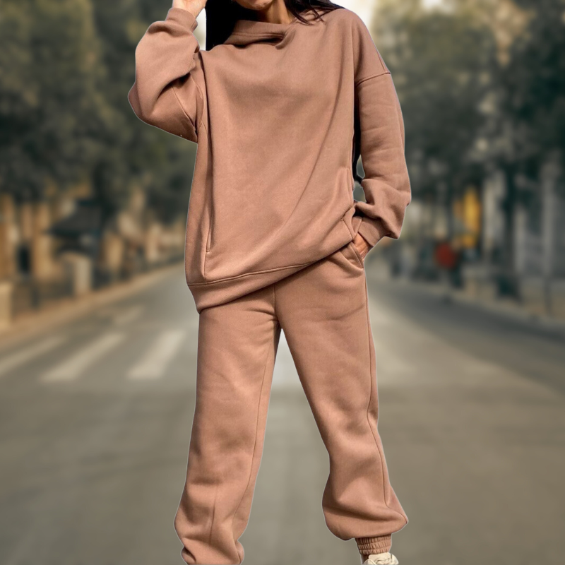 EB | Stilvolle und Trendige Hoodie- und Hosenanzug