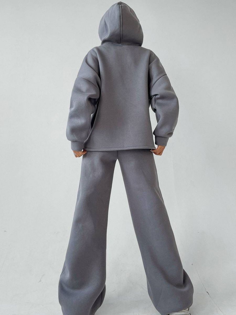 EB | Hoodie und Jogginganzug