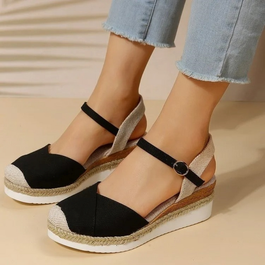 Damen Sandalen mit Schnallenverschluss und geschlossener Spitze – Isabelle EB
